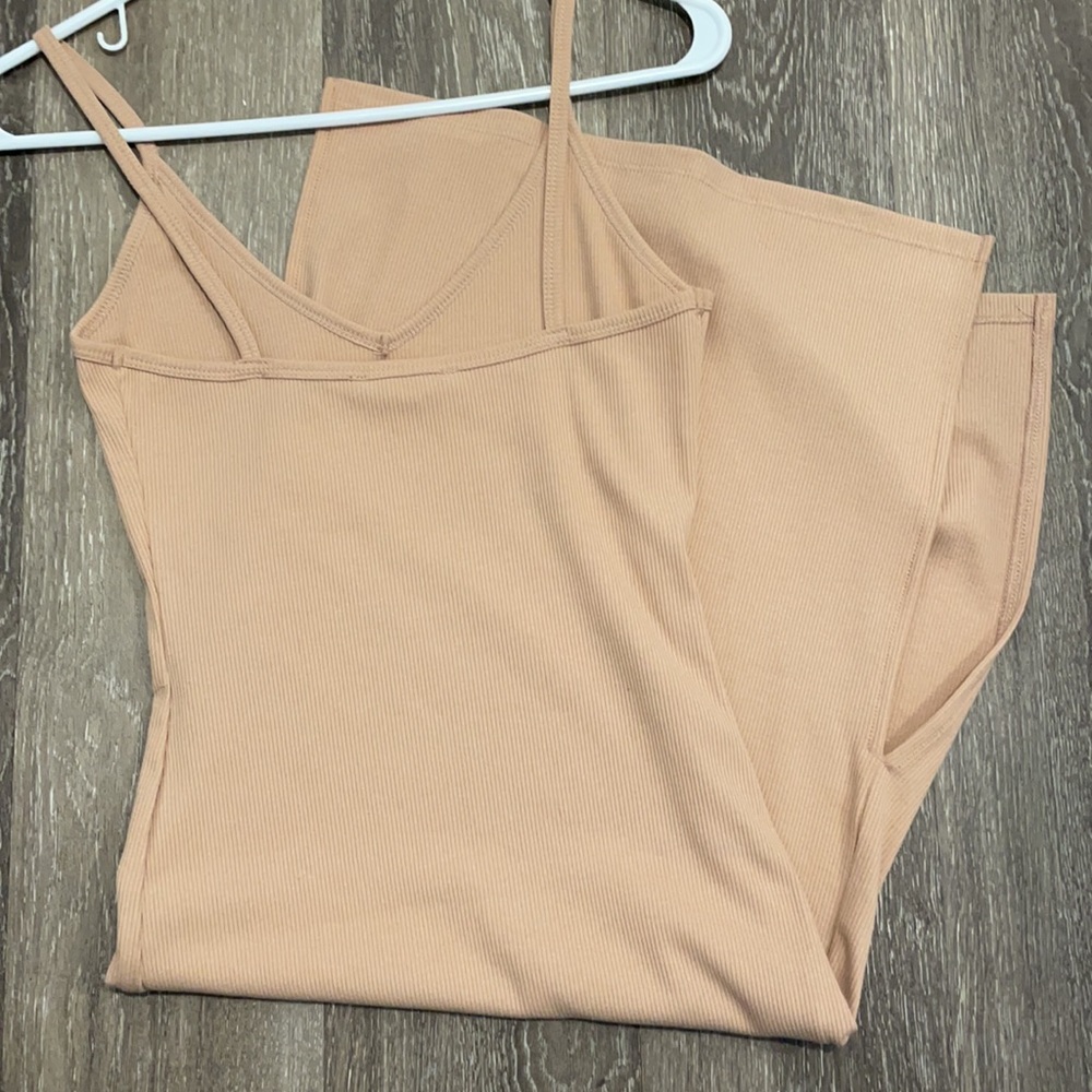 Forever21 Ribbed MIDI Dress in Nude - Picture 3 of 4